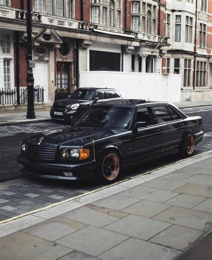 Mercedes-Benz 500 SEL W126