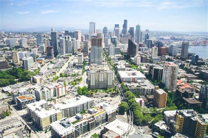 Metropolitan area, Urban area, City, Human settlement, Cityscape, Skyscraper, Metropolis, Daytime, Skyline, Building, 