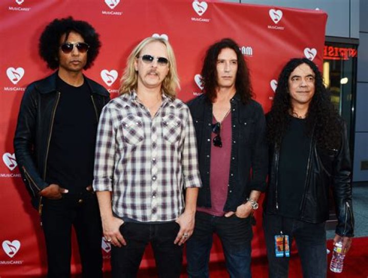 Mike Inez Net Worth, Age, Height, Weight, Family, Wiki 2024