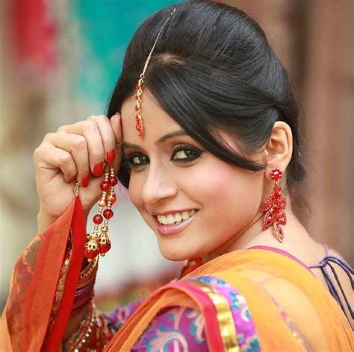 Miss Pooja Image