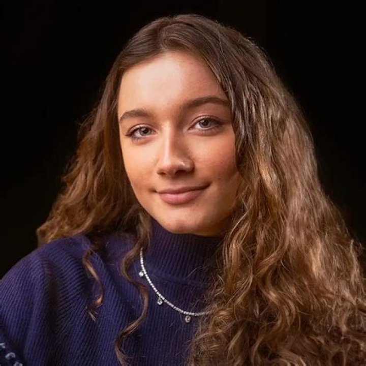 Nanou Philips Net Worth, Age, Height, Weight, Family, Wiki 2024