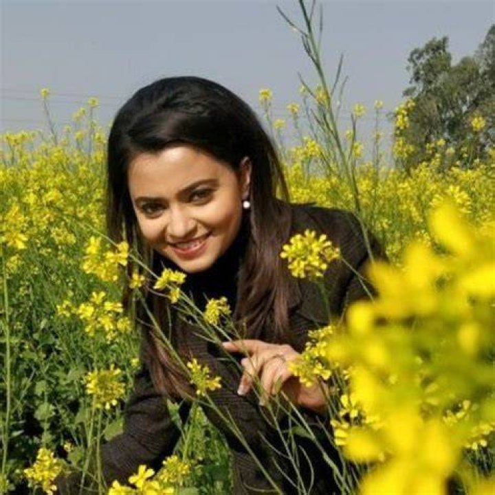 Neha Pant Pic Download