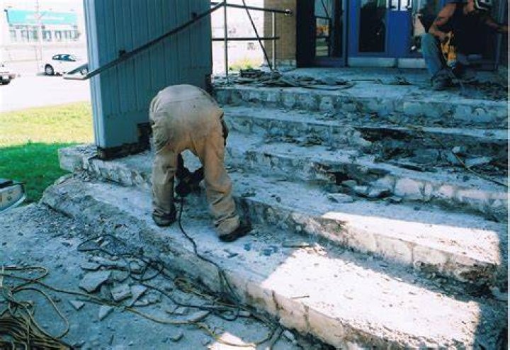 patching concrete stairs