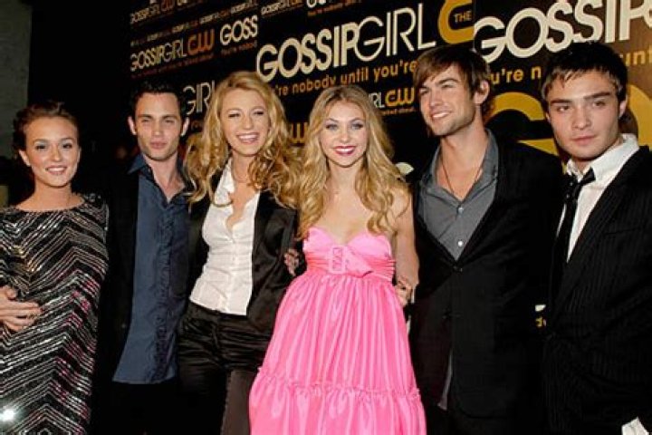 Pop Minute Blake Lively Gossip Talk Photos Photo 7