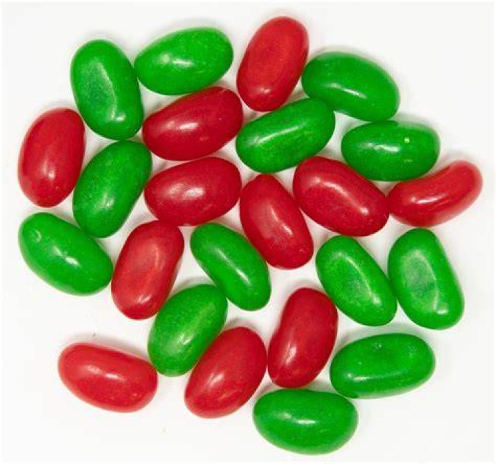 red and green jelly a colorful and delicious thai snack