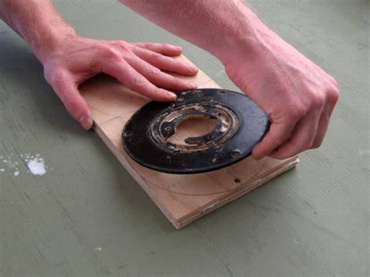 Remove the factory baseplate