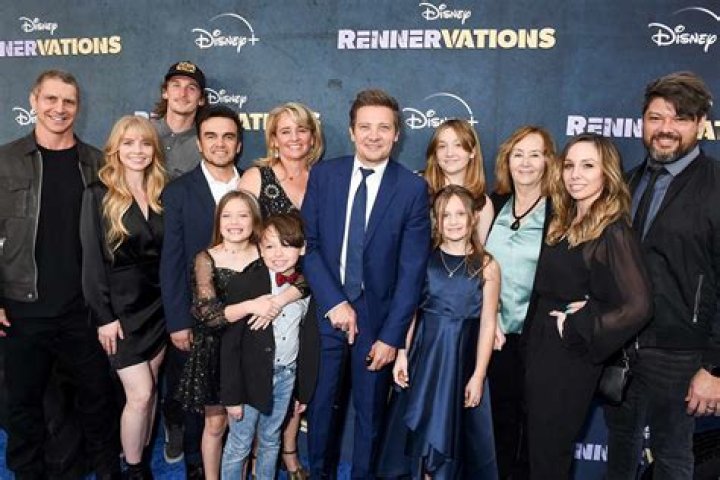 Renner Family Gilbert AZ What Did Travis And Becky Renner Son Do