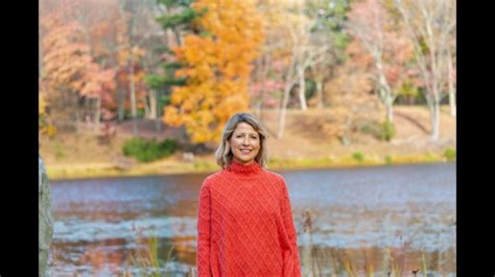 Samantha Brown Net Worth, Age, Height, Husband, Family, Wiki 2024
