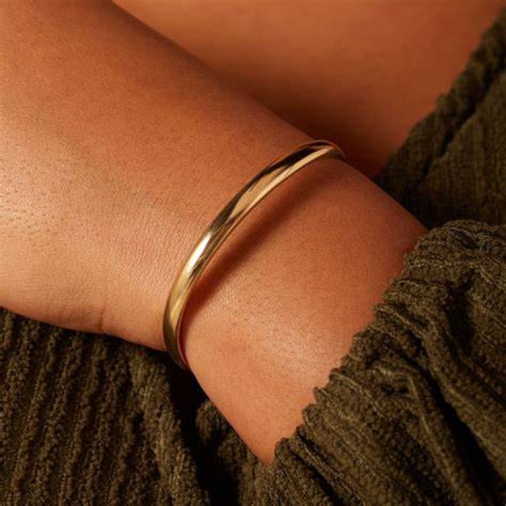 Samira Gold-Plated Bangle