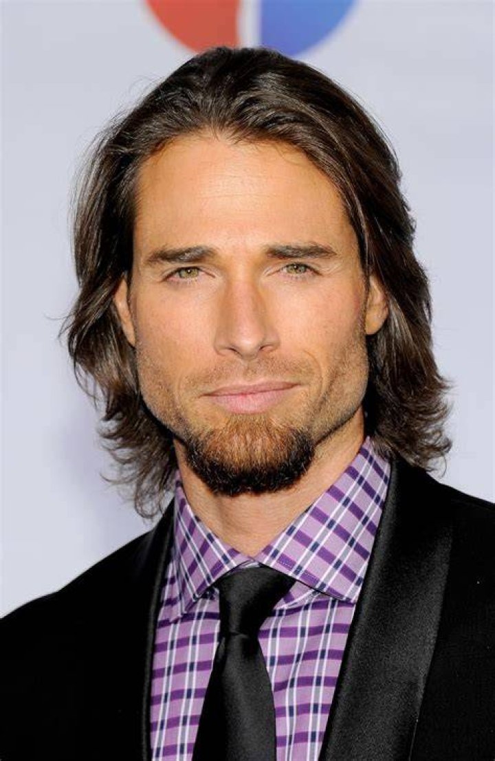 Sebastian Rulli - Rub&iacute;