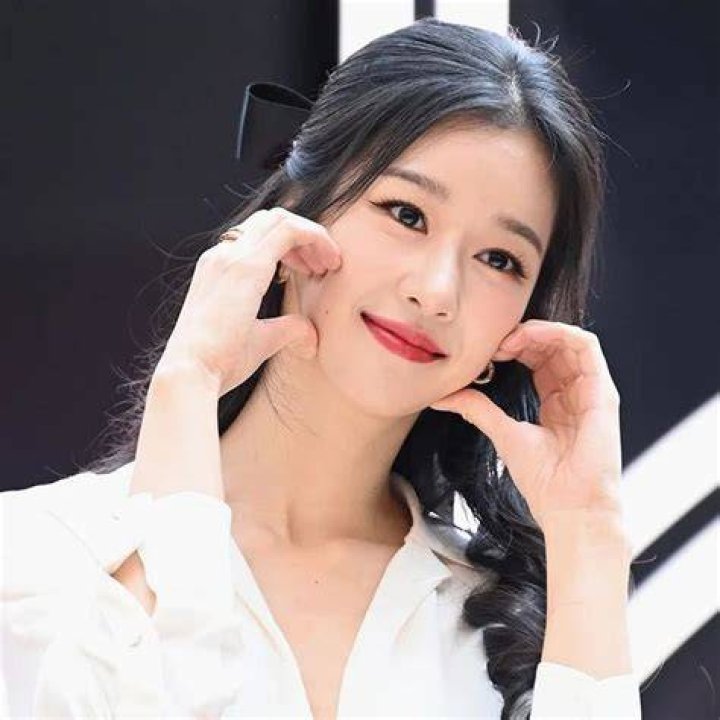 Seo Yeji apologises over scandal involving ex Kim Junghyun
