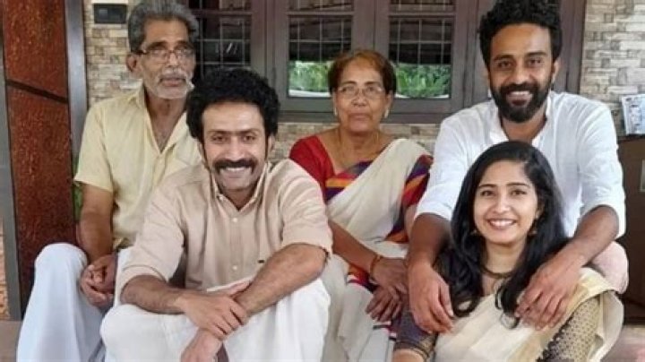 Shine Tom Chacko Net Worth, Age, Height, Wife, Family, Wiki 2024