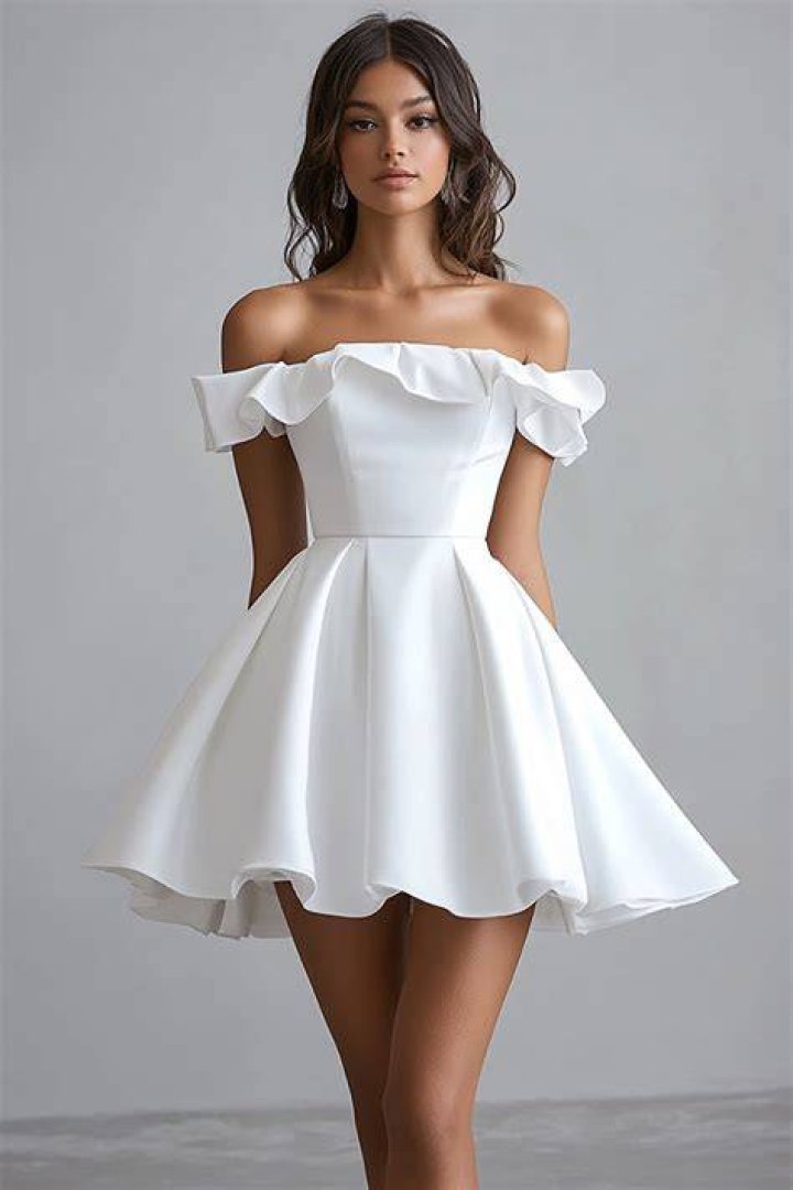 Shoulder, Dress, Textile, Joint, White, Bridal clothing, Wedding dress, Fashion show, Style, Gown, 