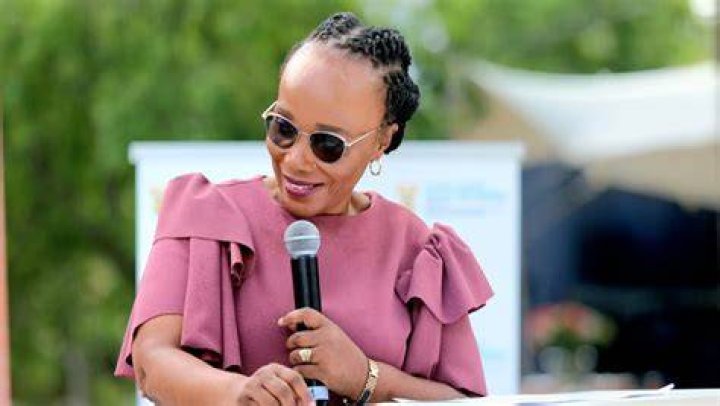 Sindisiwe Chikunga