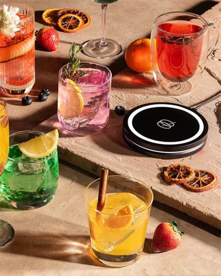Smart Cocktail Coaster With Mixing Glass