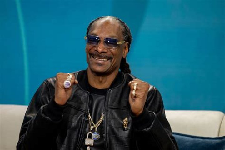 Snoop Dogg&rsquo;s have a Soft Spot for Dogs Doglopedix