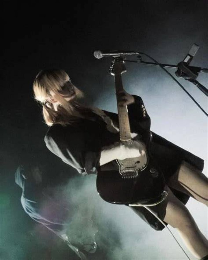 Sophie Aspin (Musician) Wiki, Biography, Age, Boyfriend, Family, Facts