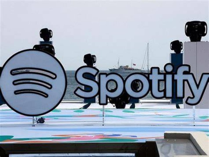 Spotify swings to profit as user numbers grow