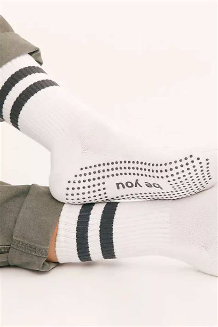 Sticky Be Stripe Grip Crew Socks 