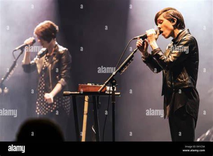 tegan and sara in concert march 30, 2010