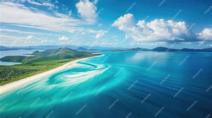 The Whitsundays island chain is located in the Great Barrier Reef Marine Park, making it an ideal spot for diving as well as beach-hopping. Photo / Cruise Whitsundays