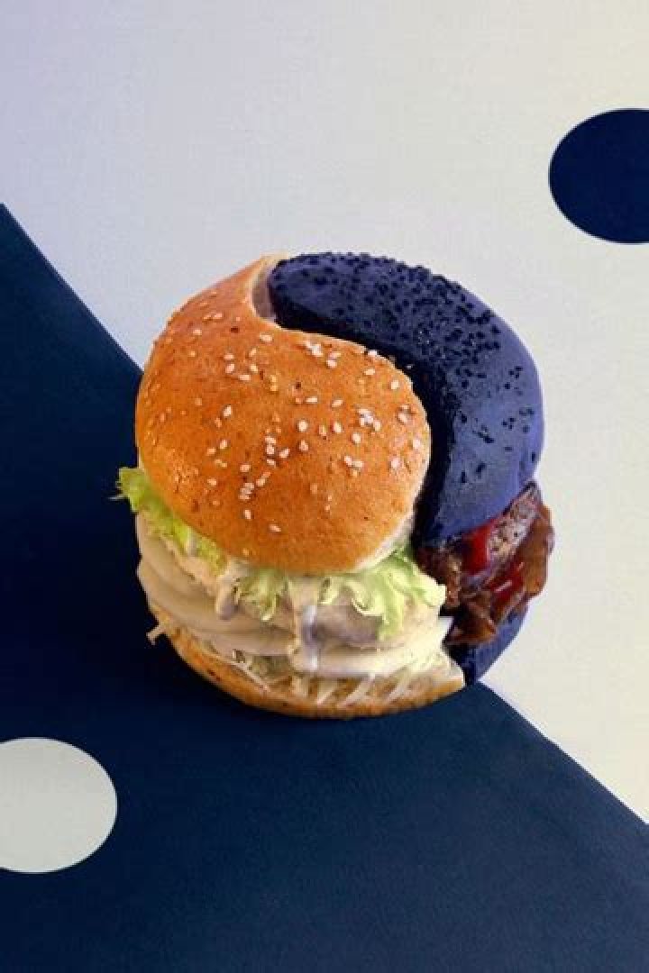 The yin and yang burgers available in China, Taiwan and Hong Kong.