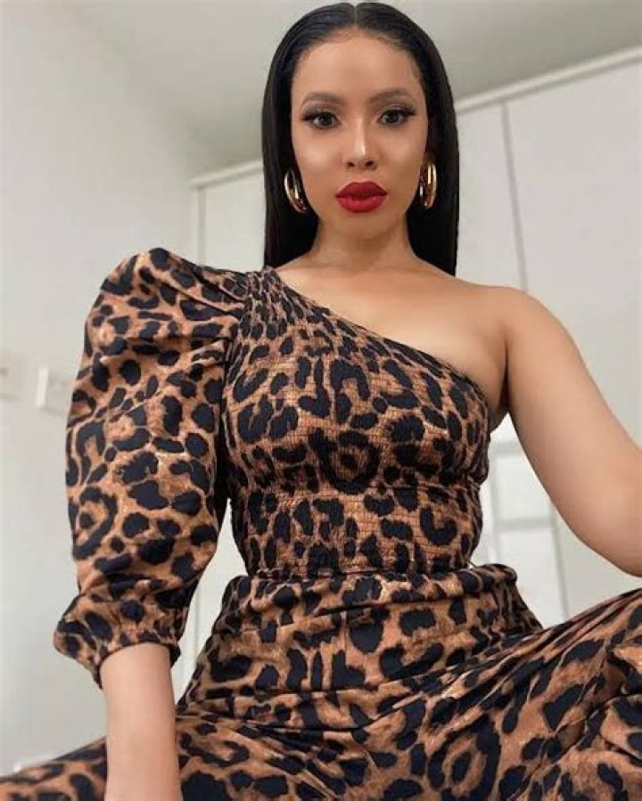 Thulisile Phongolo biography
