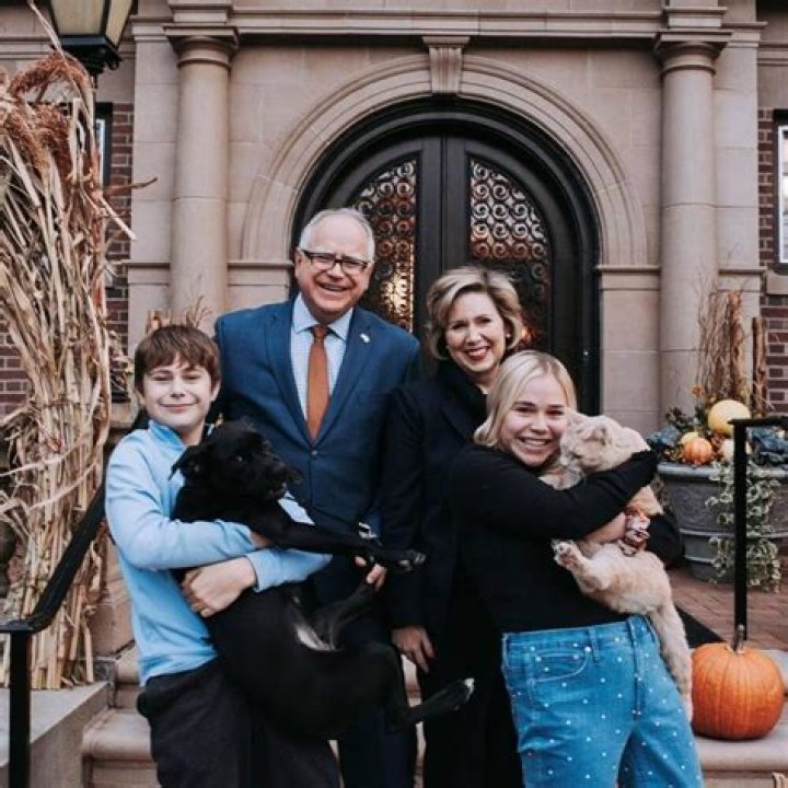 Tim Walz Net Worth, Age, Height, Wife, Family, Wiki 2024