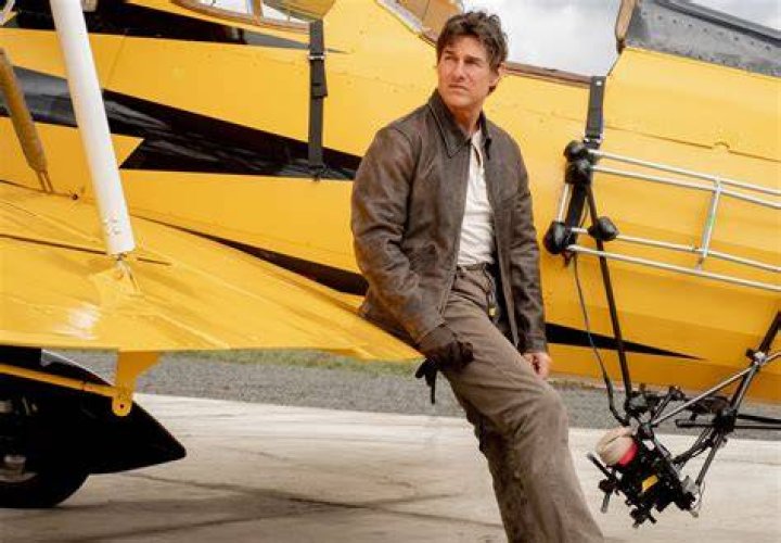 Tom Cruise talking to director Christopher McQuarrie while filming Mission: Impossible series (Dead Reckoning Part One). Photo / Twitter