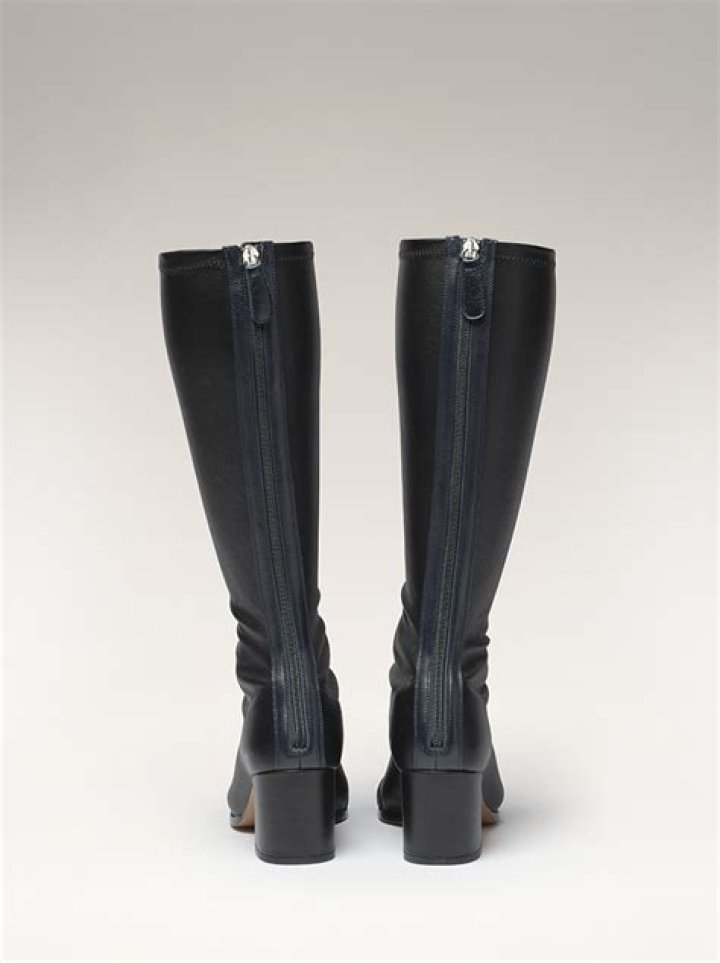 Twist Boots