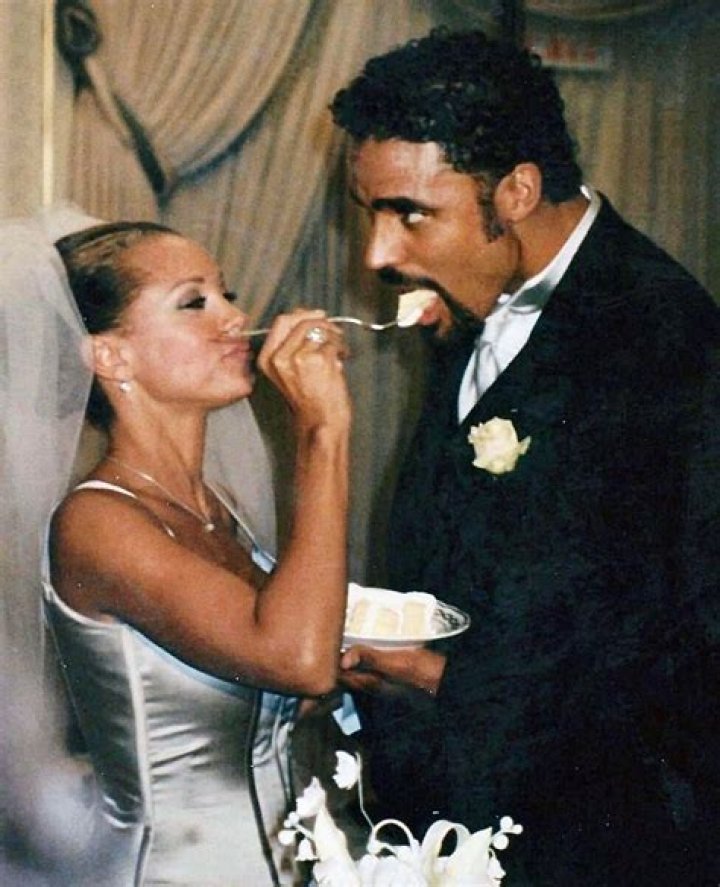 Vanessa Williams marries her husband Jim Skrip for the second time OK