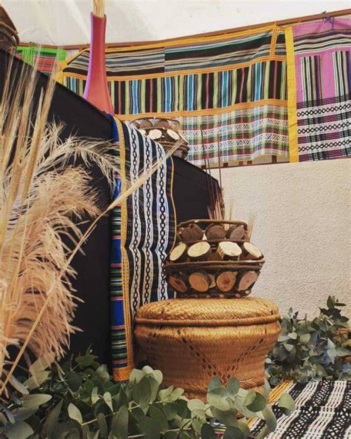 Venda culture, wedding, traditional clothing, food, language and facts