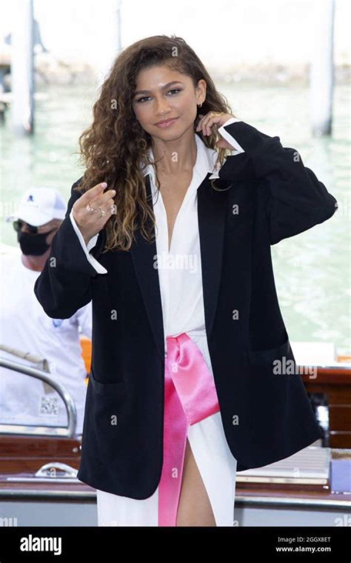 venice, italy september 03 zendaya attends the red carpet of the movie "dune" during the 78th venice international film festival on september 03, 2021 in venice, italy photo by alessandra benedetti corbiscorbis via getty images