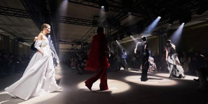 Watch Givenchy's Fall 2016 Runway Show Live