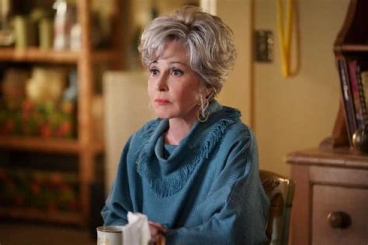 Who is Annie Potts Spouse? Meet All Four of Her Past and Current Partners