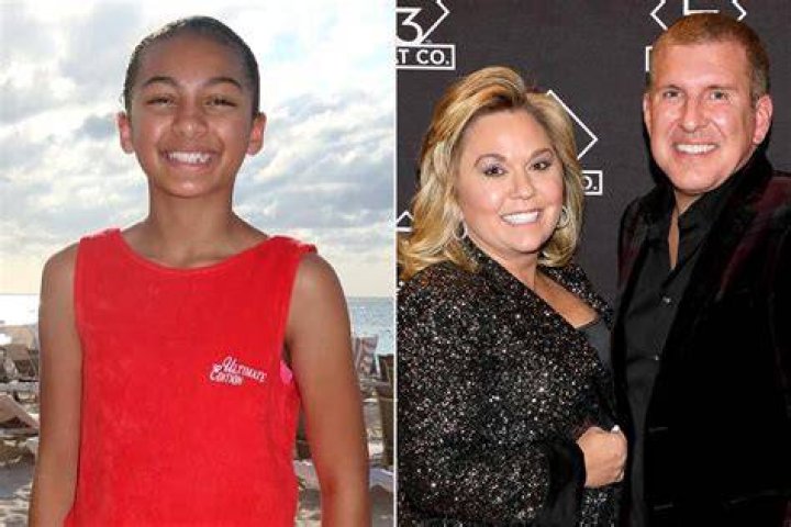who is chloe chrisley's mom?