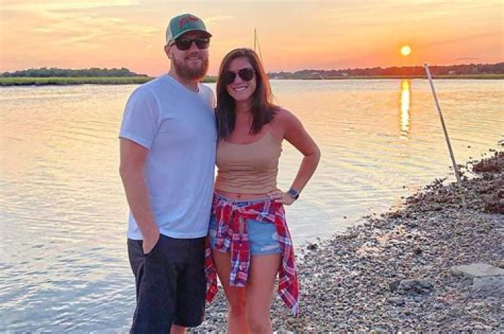 Who is Samantha Lee married to today and where is she in 2023?