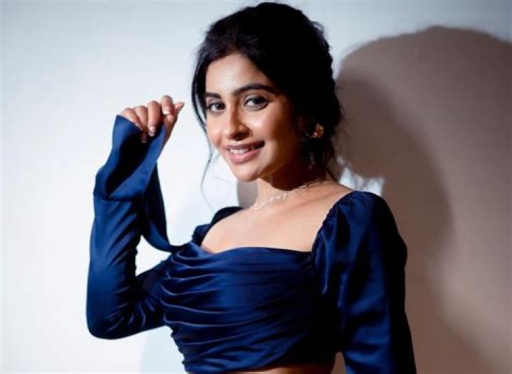 Yukti Kapoor Pic Download