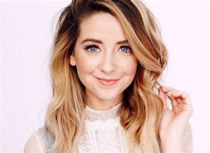 Zoella age